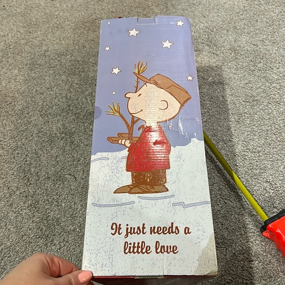 2011 Peanuts The Original Charlie Brown Christmas Tree, 24" Tall, With Box - Picture 1 of 3